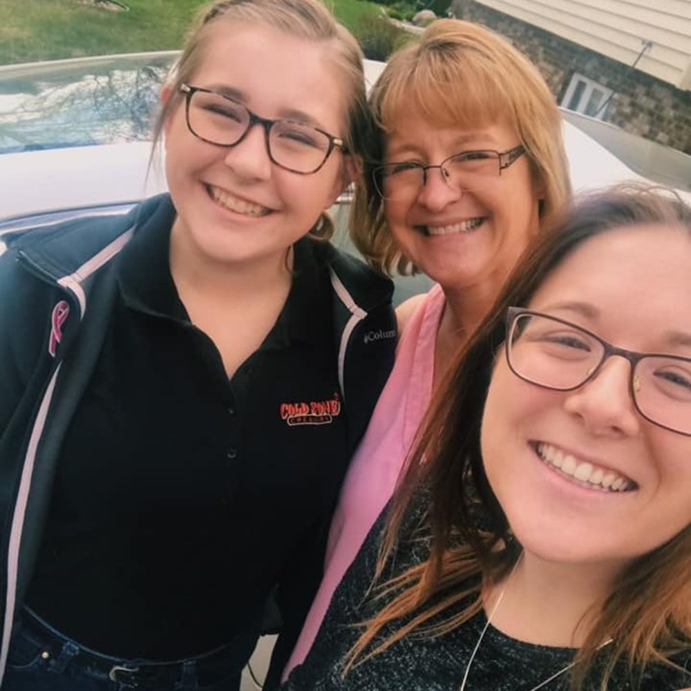 Meet your Posher, Laura